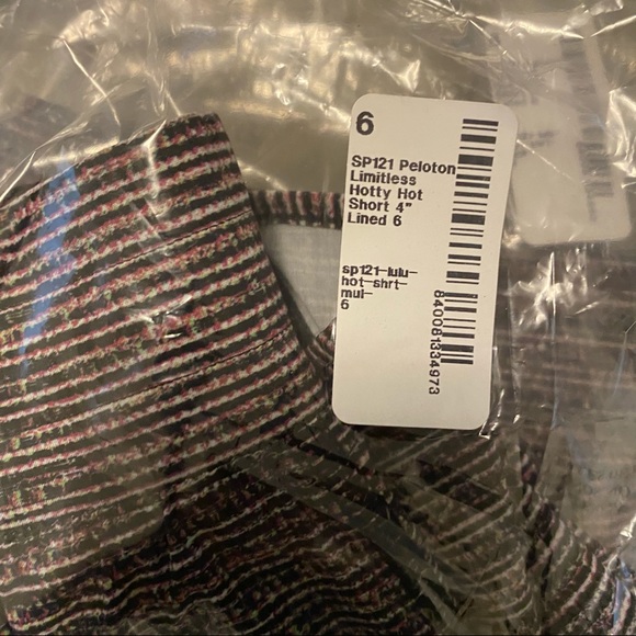 LULULEMON Peloton Limitless 4" Hotty Hot Short - Picture 6 of 9